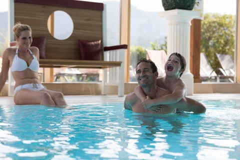 Hotel.Sommer_Pool-Familie