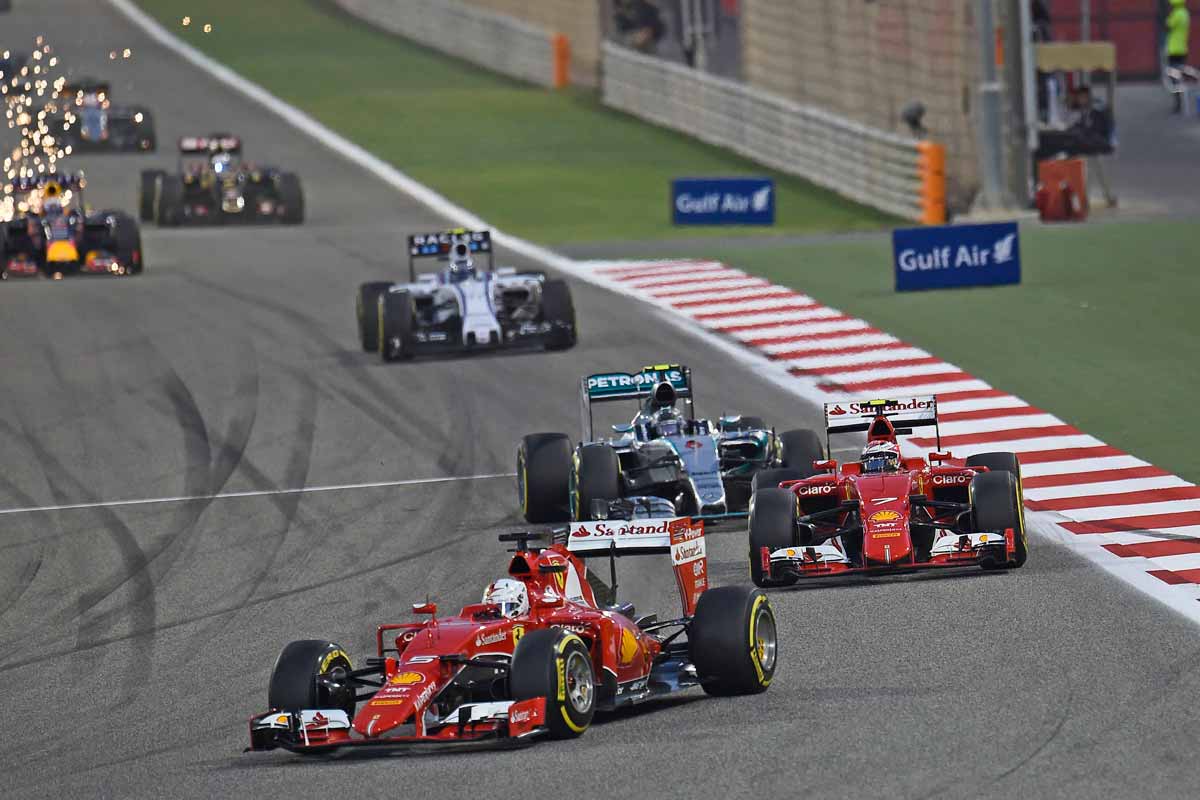 GP-Bahrain2015-Ferrari-Supera-Mercedes-all'inizio