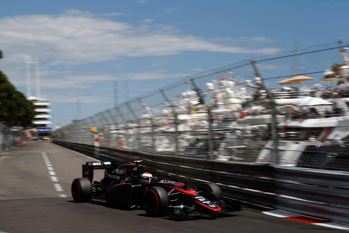 McLaren-Monaco2015-Jenson-Bitton