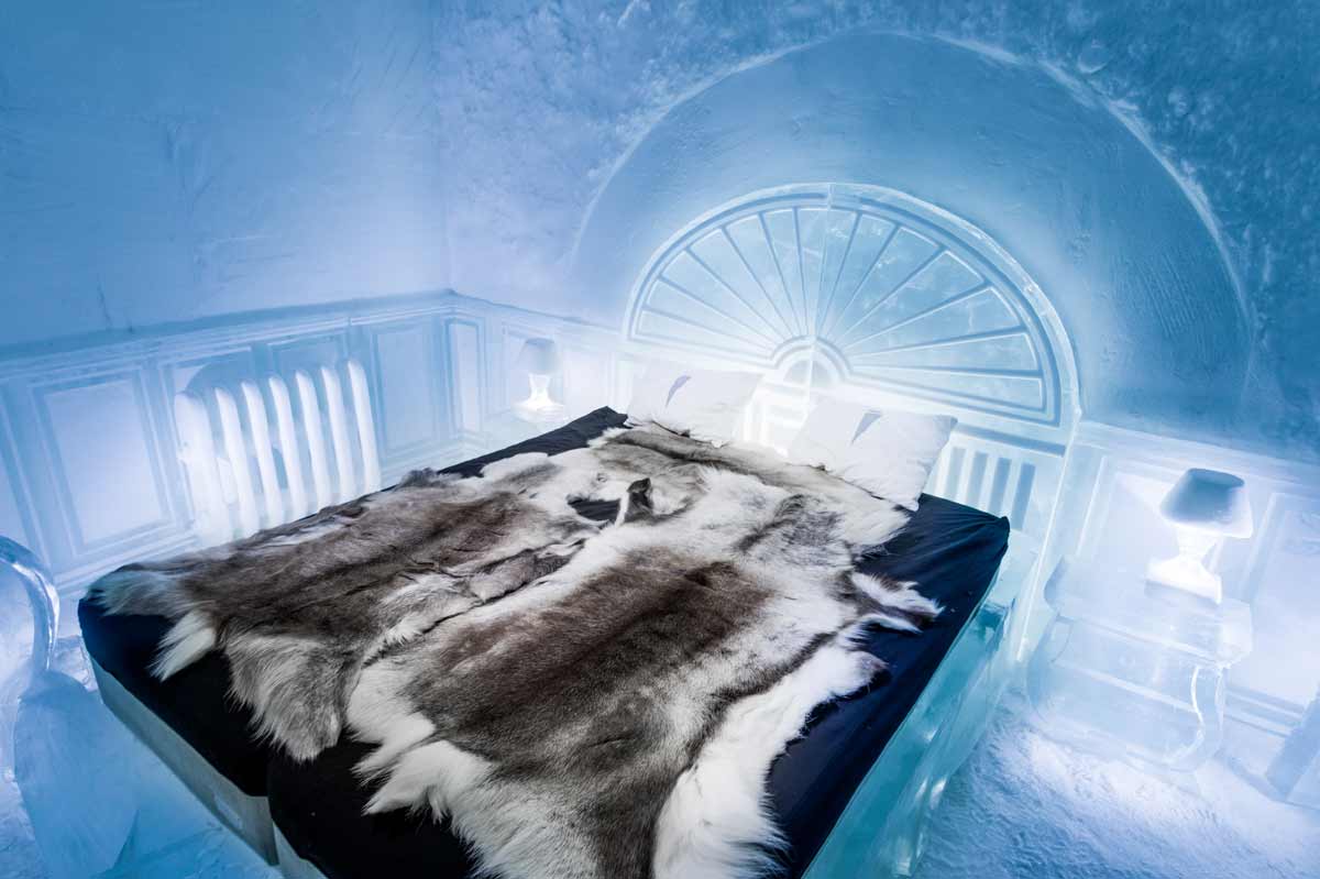 icehotel_deluxe-suite-the-victorian-apartment-bild7