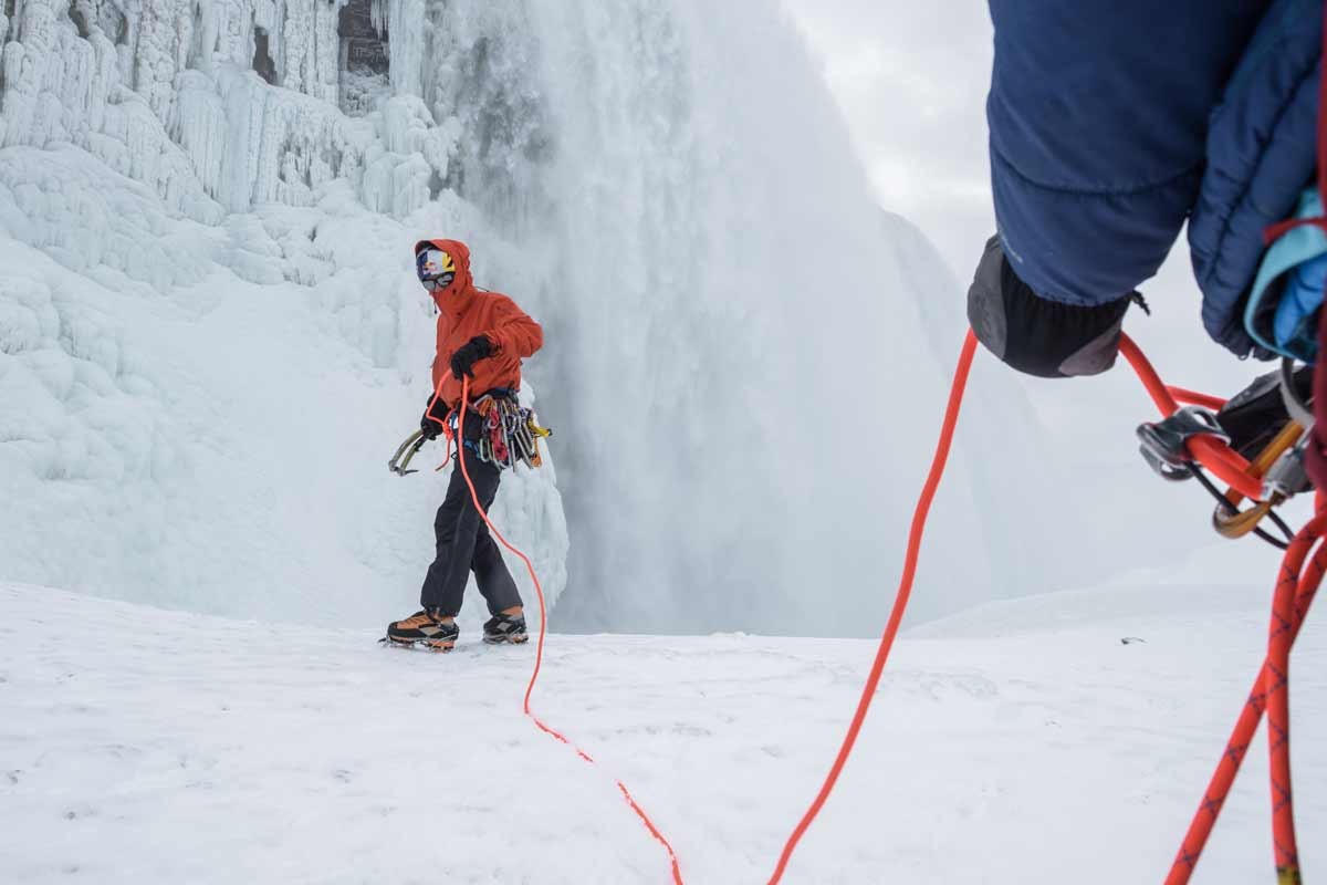 will-gadd-ice-climbing-niagara-falls-picture1
