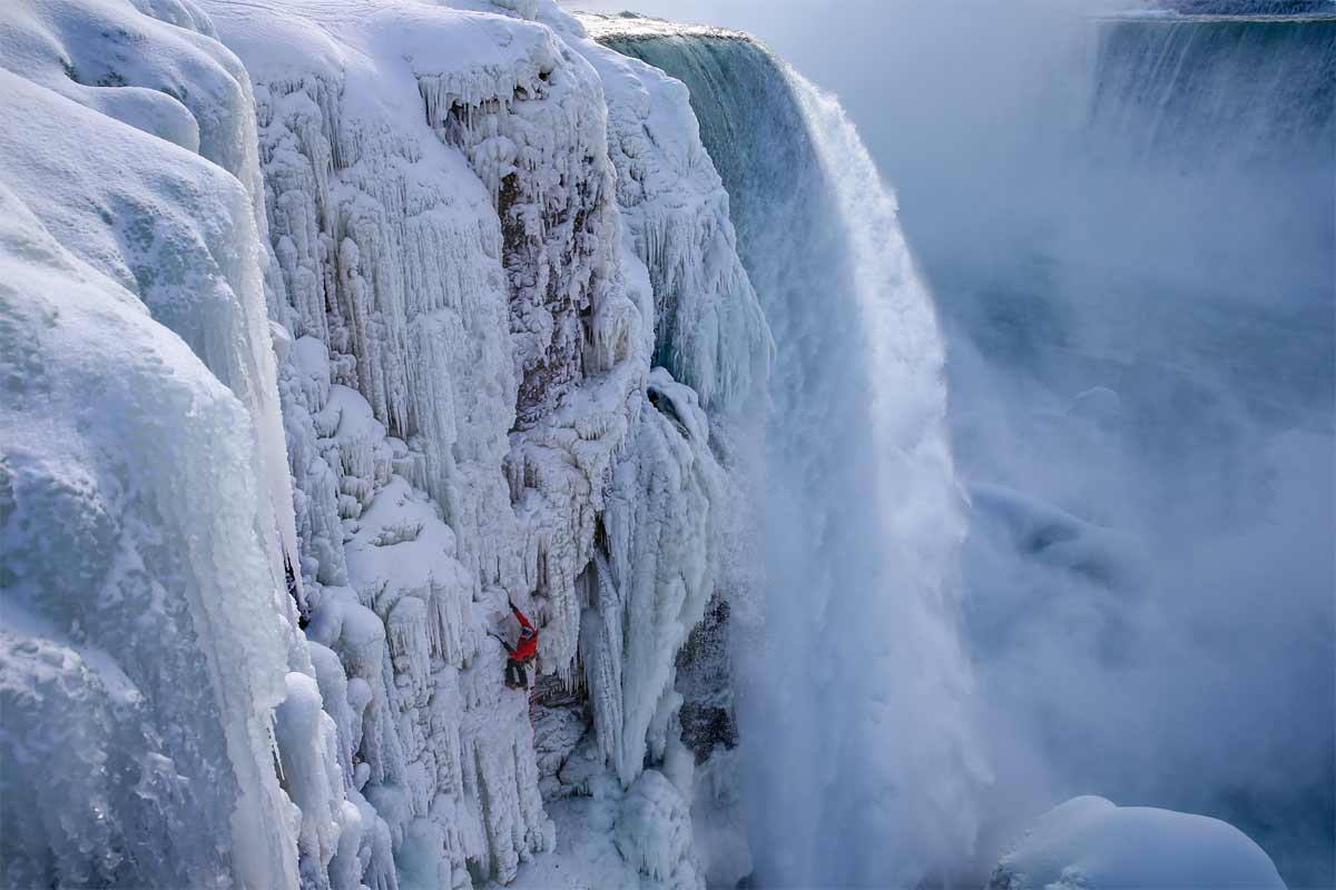 will-gadd-ice-climbing-niagara-falls-picture2