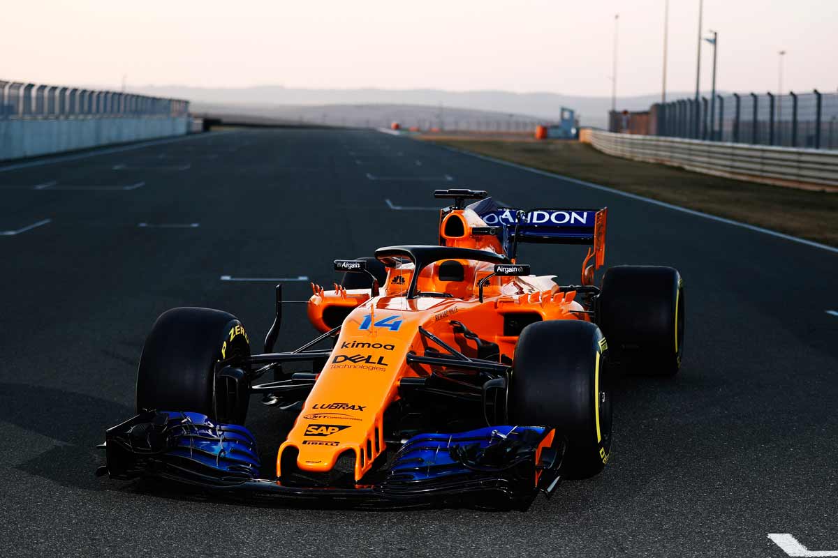 Imagen de acción del McLaren MCL337
