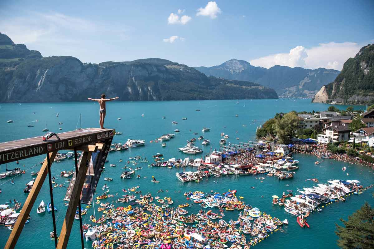 Forskelle milits At lyve Cliff diving in Sisikon: highlight in central Switzerland | Sportguide -  guides you through the world of sports