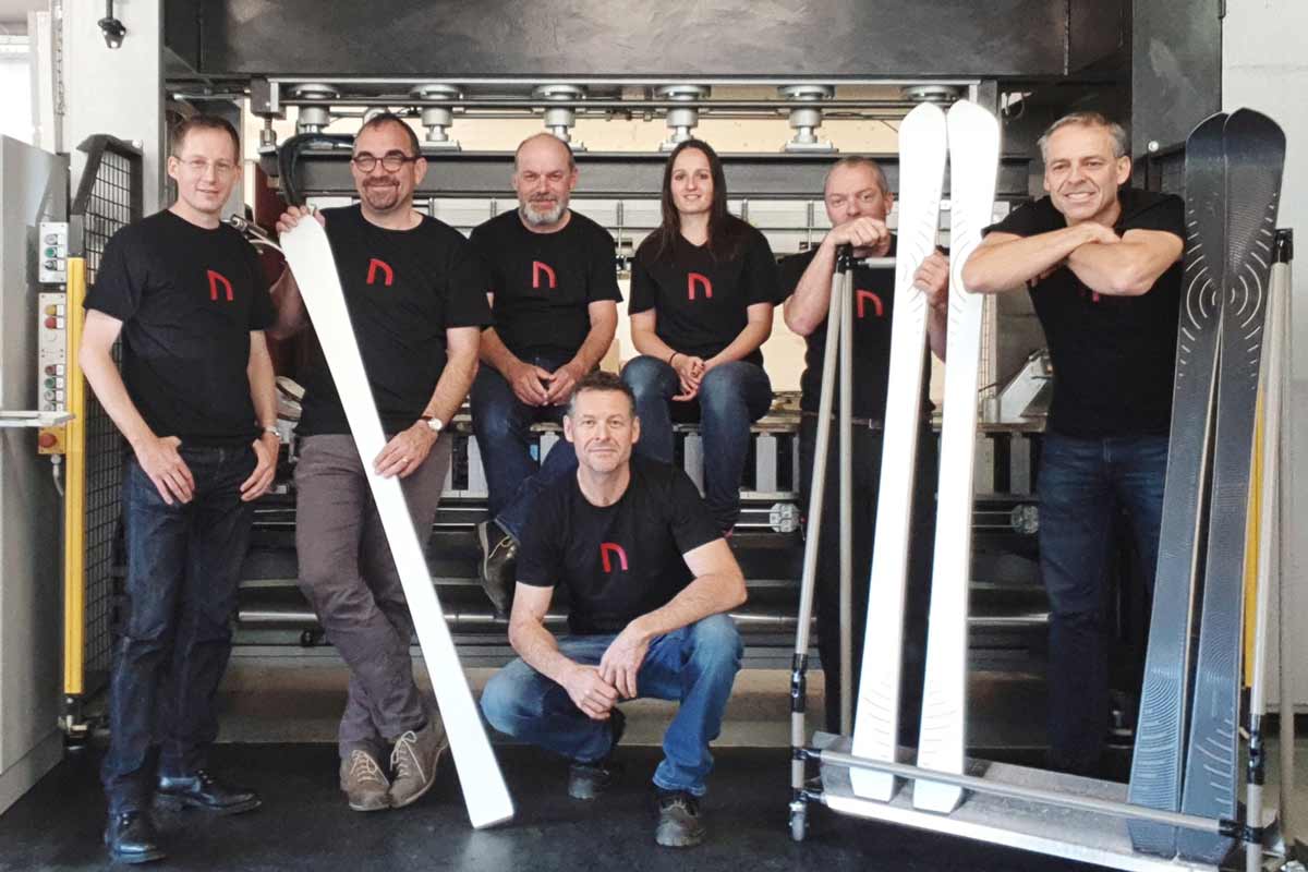 Anavon-Team-1200×800 Anavon-Team-1200x800
