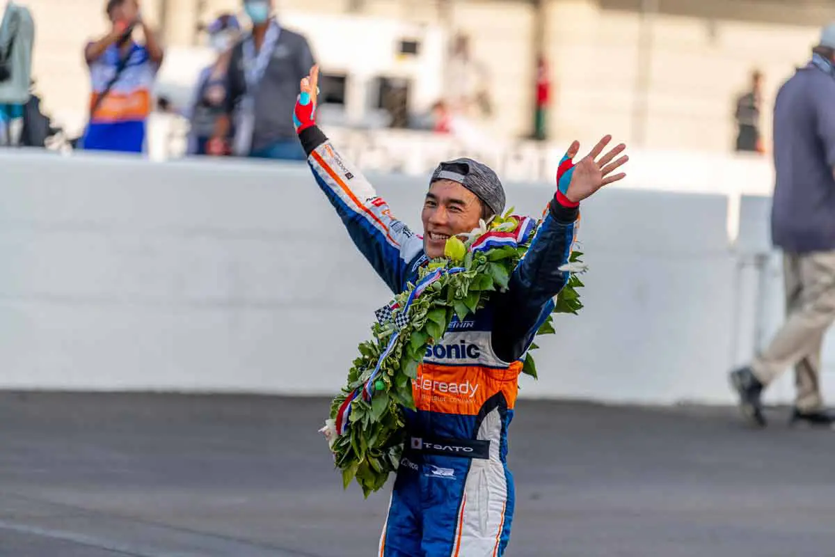 Takuma Sato siegt beim Indy 500