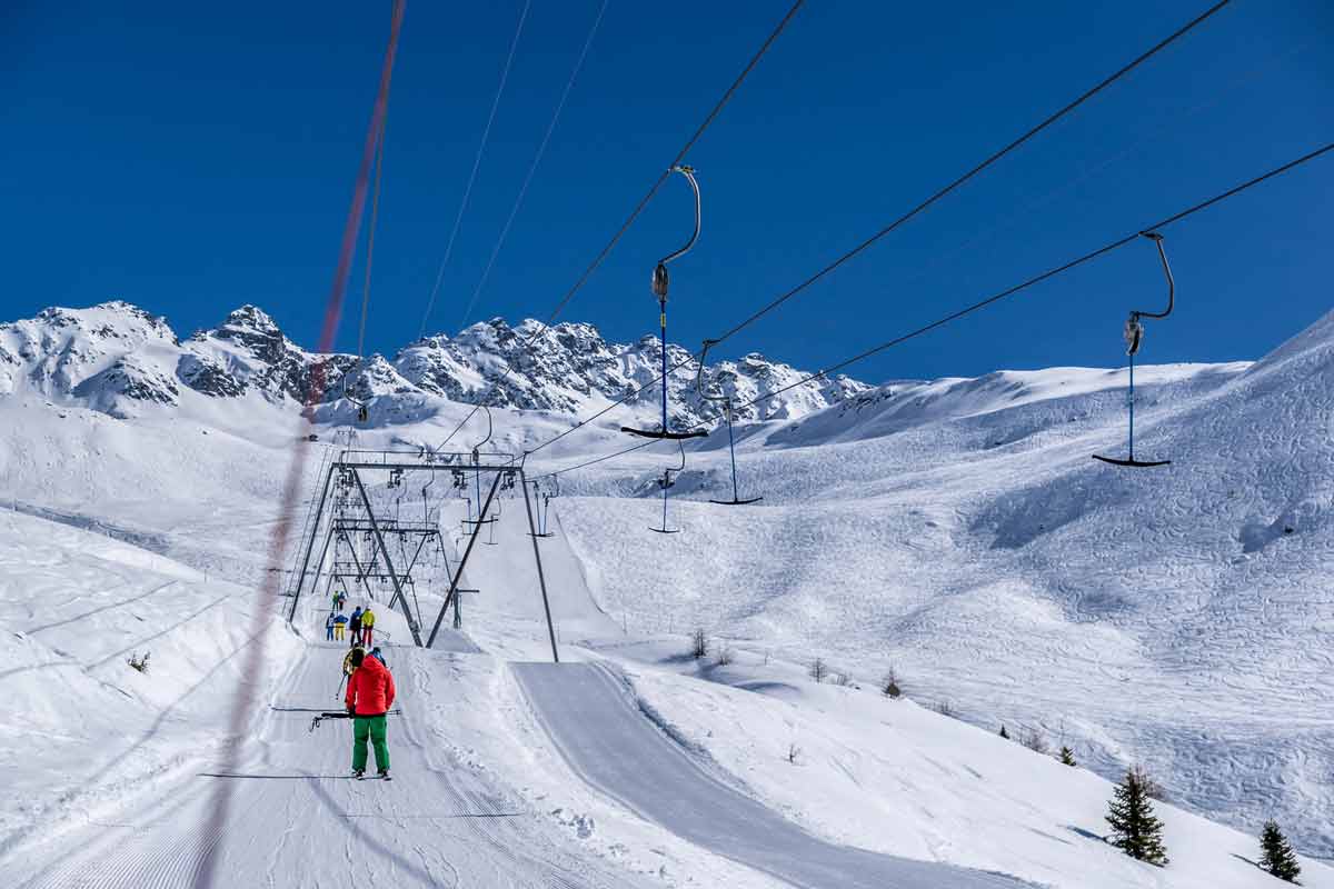 The ski resorts in Graubünden remain open