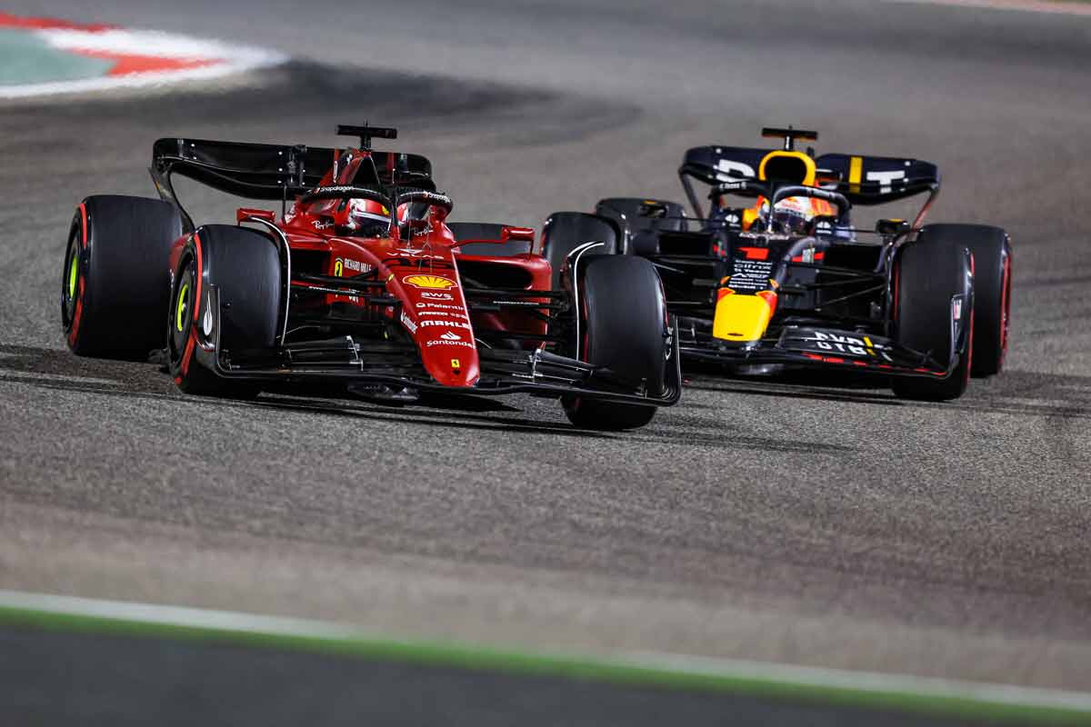 Formel-1 GP-Bahrain 2022, Duell zwischen Charles Leclerc auf Ferrari und Max Verstappen auf Red Bull