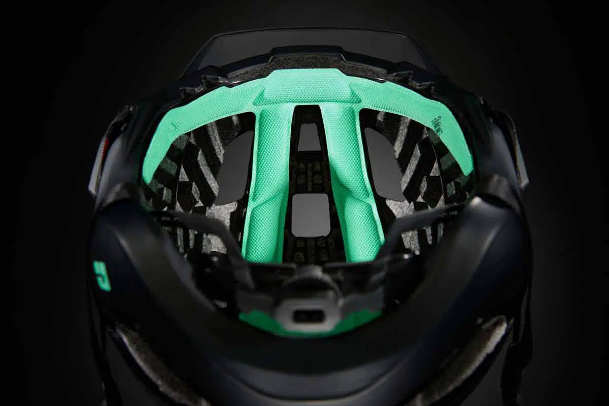 Lazer-KinetiCore-J-REVERSE-F2_Cleaned_1-web