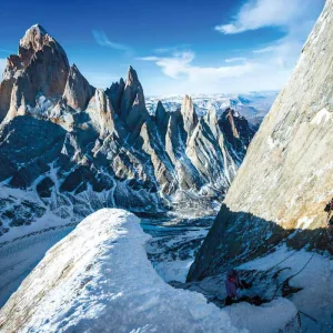 Cerro Standhardt: Primer escalador de los tres picos