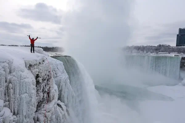 Niagara Falls: World's first ice climbing ascent