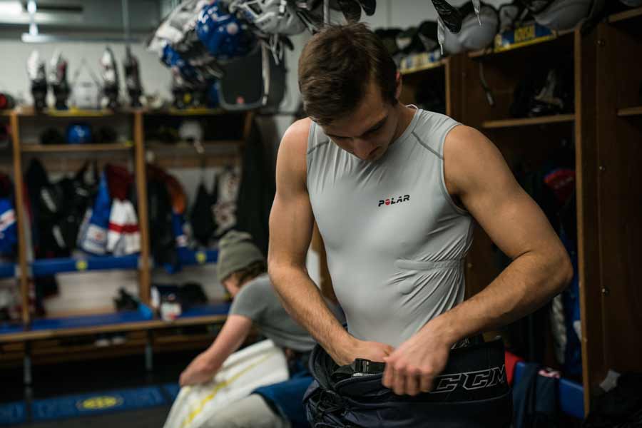 Polar Team Pro Shirt: Comfortable performance control